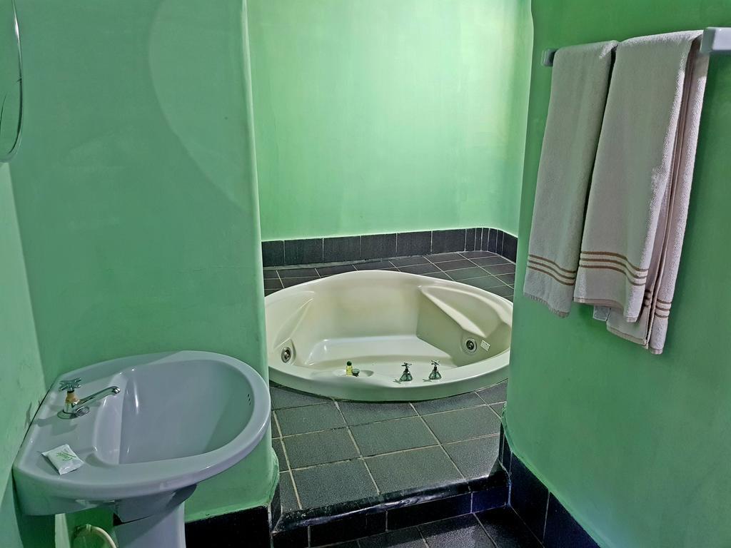 Hotel Comodoro De 3*